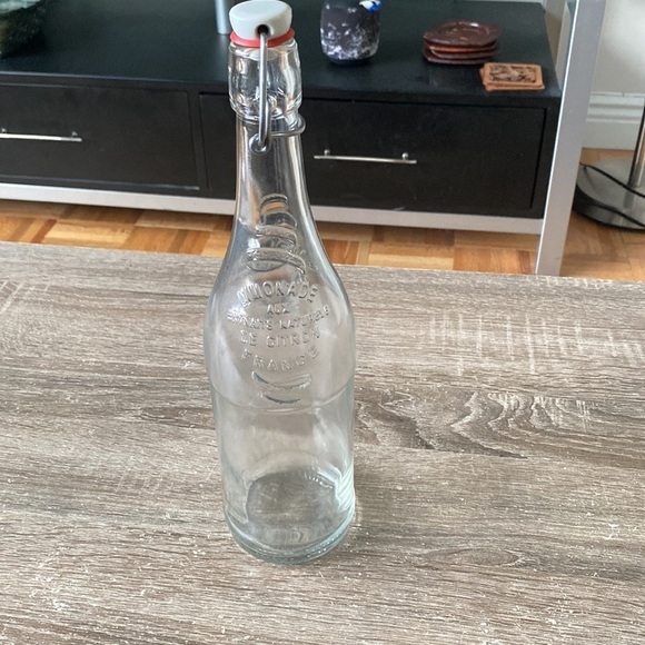 Vintage push cork water container - Picture 4 of 8